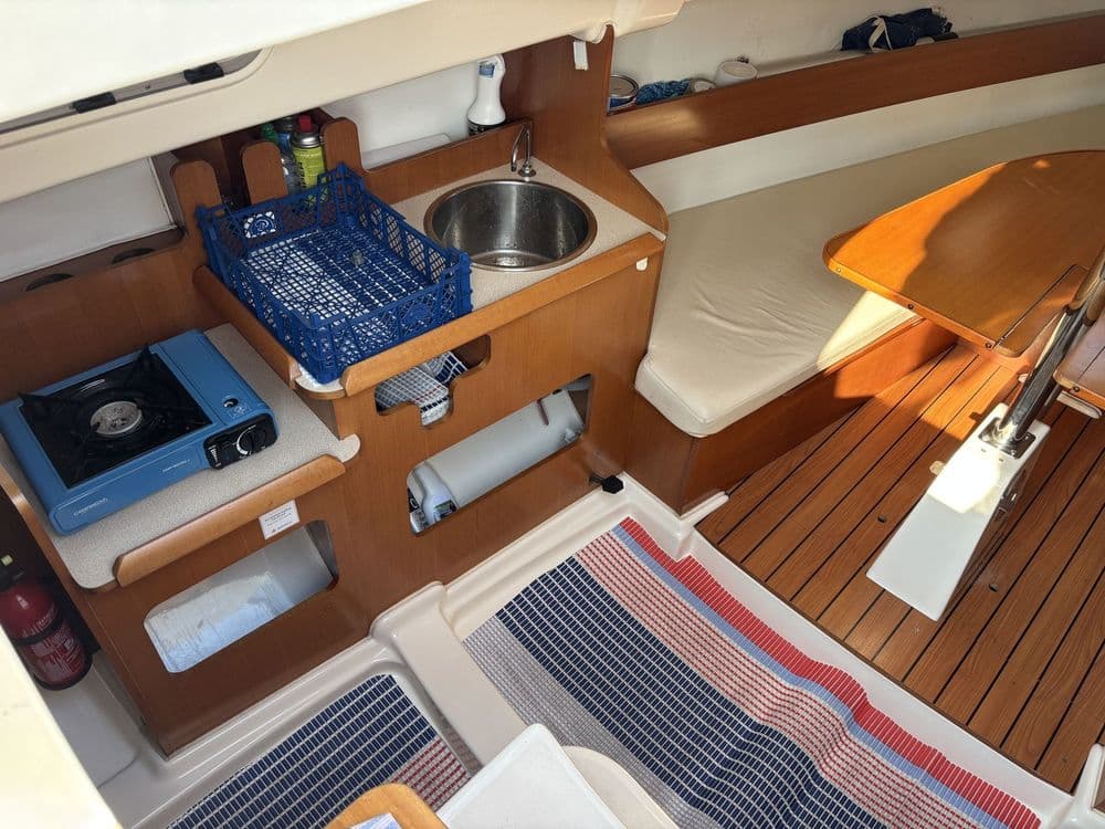 JEANNEAU SUN 2500 - Photo 11