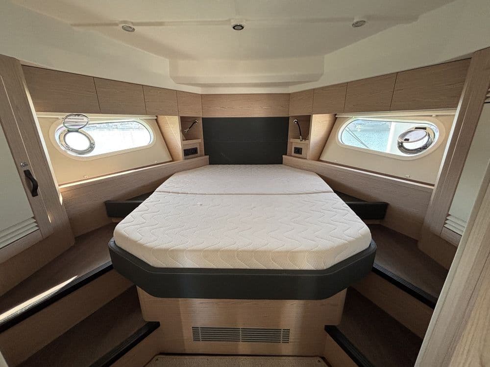 BENETEAU SWIFT TRAWLER 48 - Photo 5