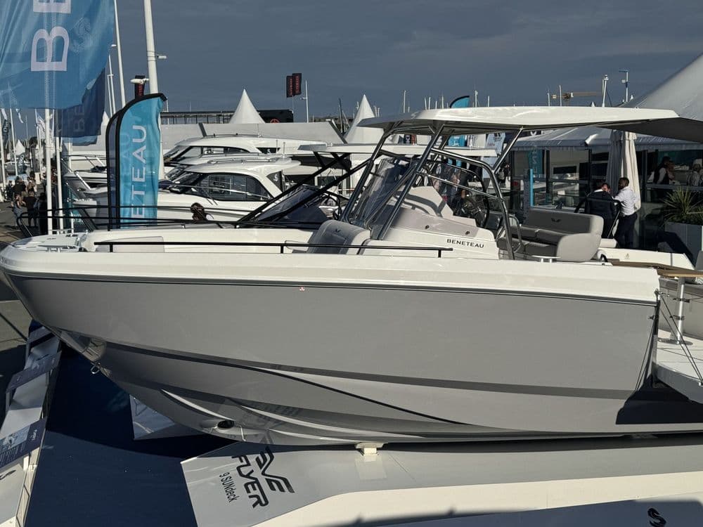 BENETEAU FLYER 9 SPACEDECK - Photo 4