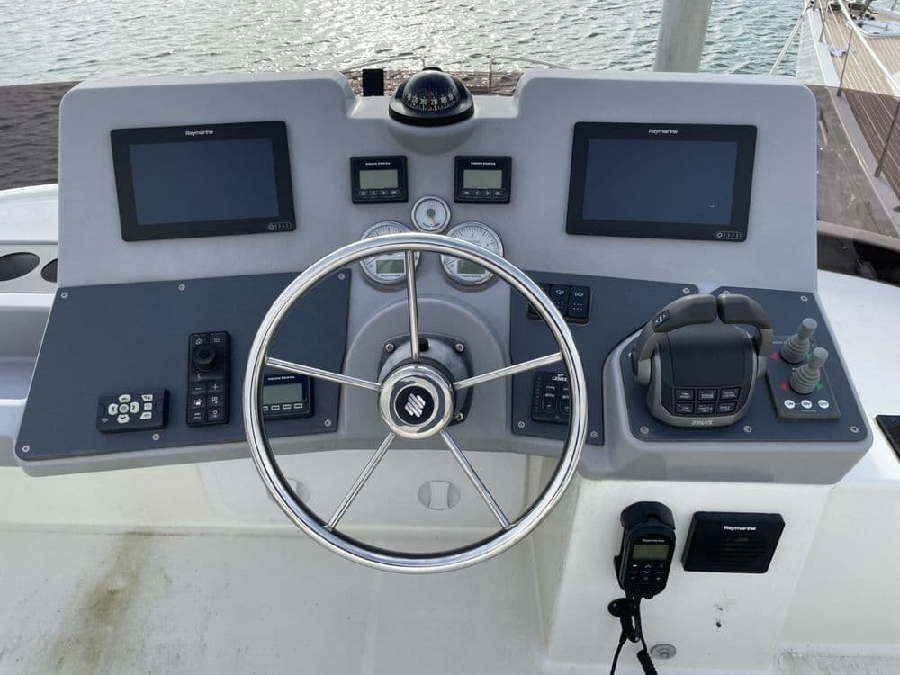 BENETEAU Swift Trawler 41 fly - Photo 19