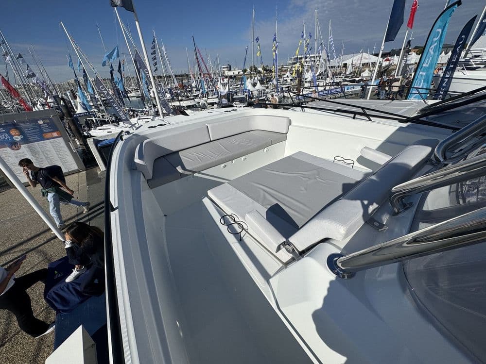 BENETEAU FLYER 9 SPACEDECK - Photo 17