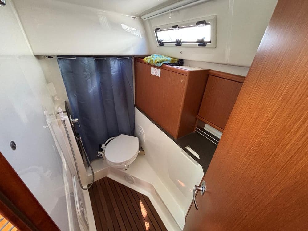 BAVARIA 34 CRUISER - Photo 9