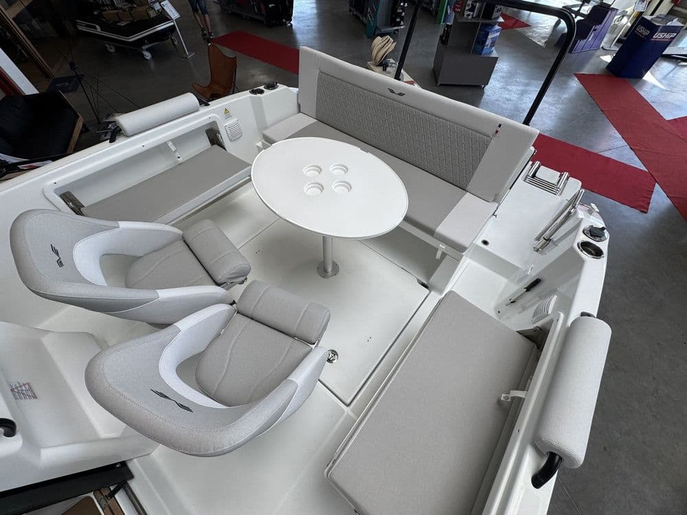 BENETEAU FLYER 7 SPACEDECK Pilot Edition - Photo 13
