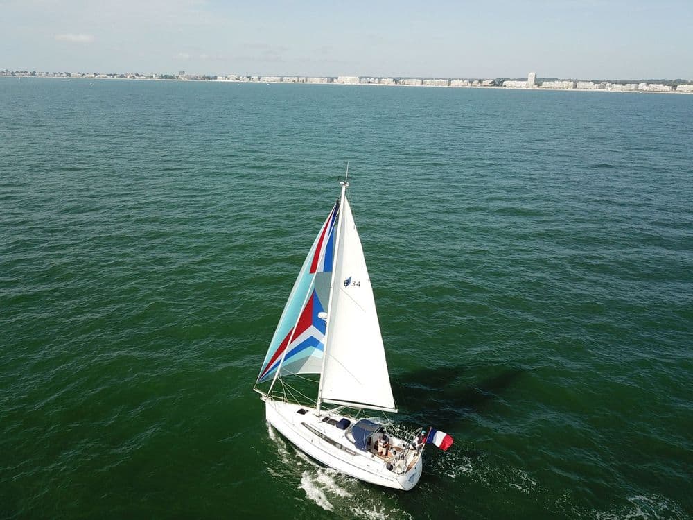 BAVARIA 34 CRUISER - Photo 2