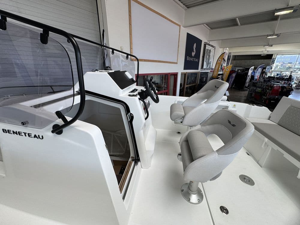BENETEAU FLYER 7 SPACEDECK Pilot Edition - Photo 5