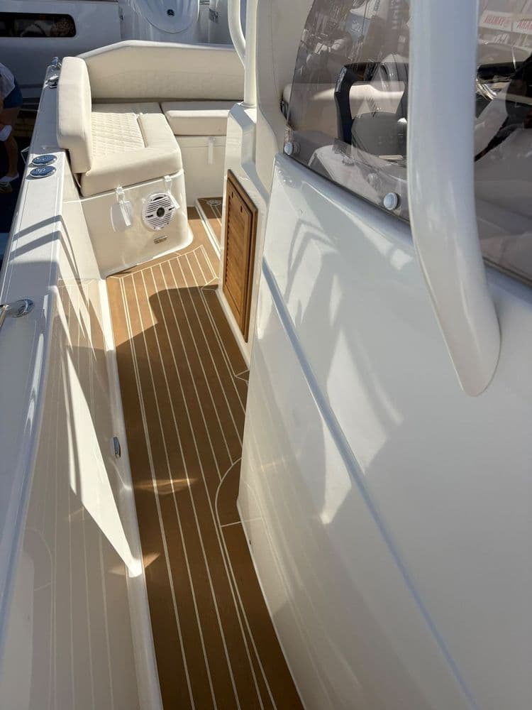 WHITE SHARK 280 CC - Photo 6
