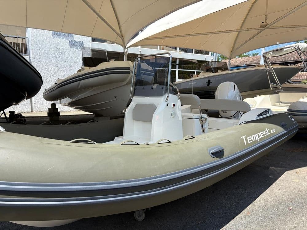 CAPELLI TEMPEST 570 - Photo 6