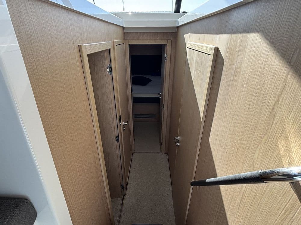BENETEAU SWIFT TRAWLER 48 - Photo 10
