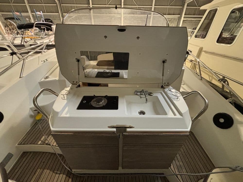 BENETEAU FLYER 850 SUNDECK - Photo 9