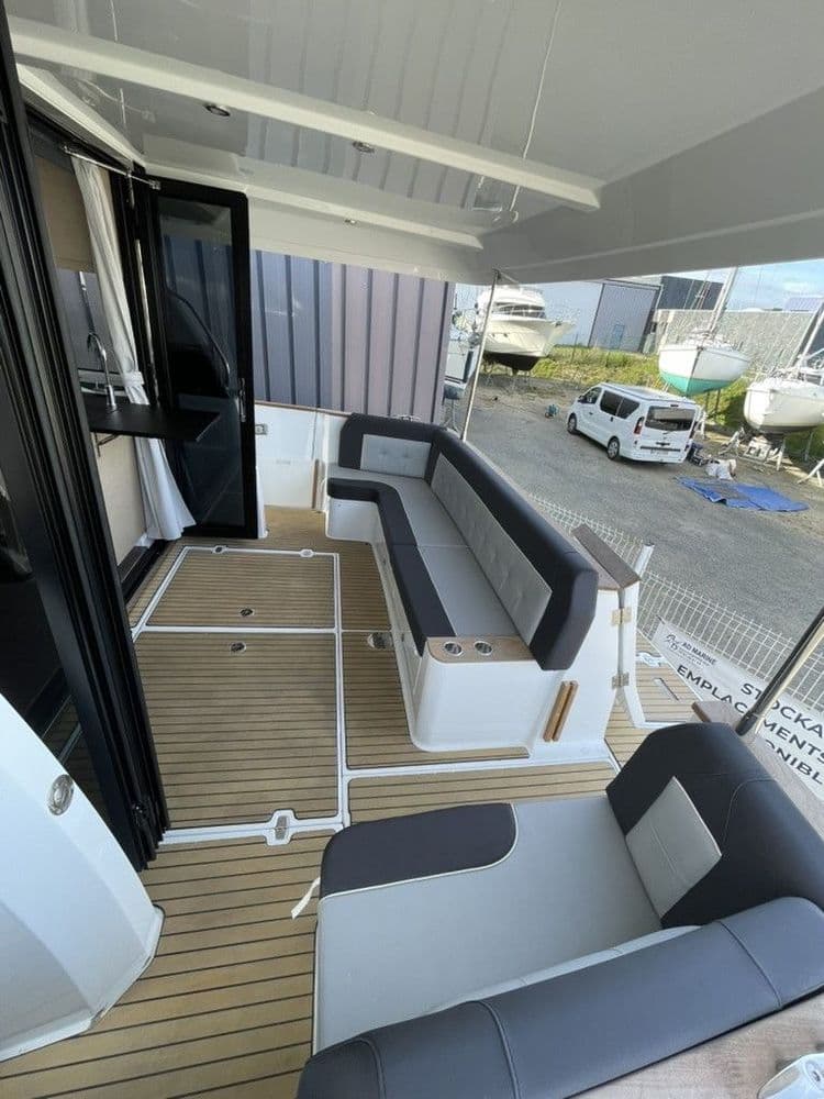 DELPHIA 12 SEDAN - Photo 25