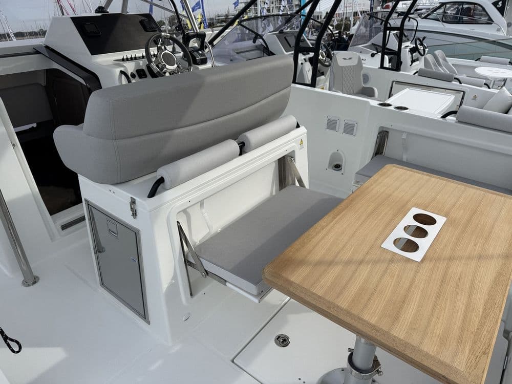 BENETEAU FLYER 9 SPACEDECK - Photo 12