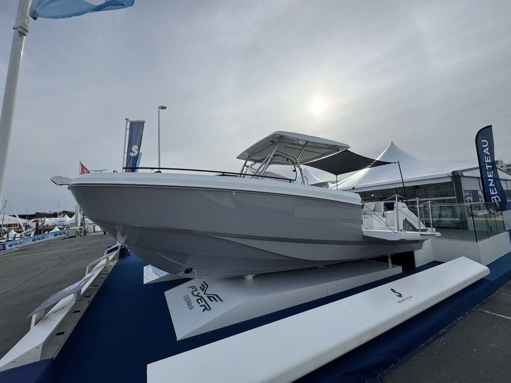 BENETEAU FLYER 9 SPACEDECK - Photo 3