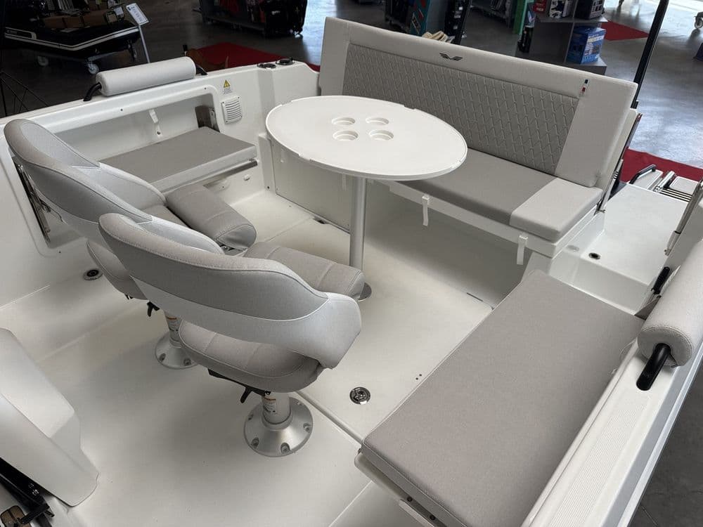 BENETEAU FLYER 7 SPACEDECK Pilot Edition - Photo 12
