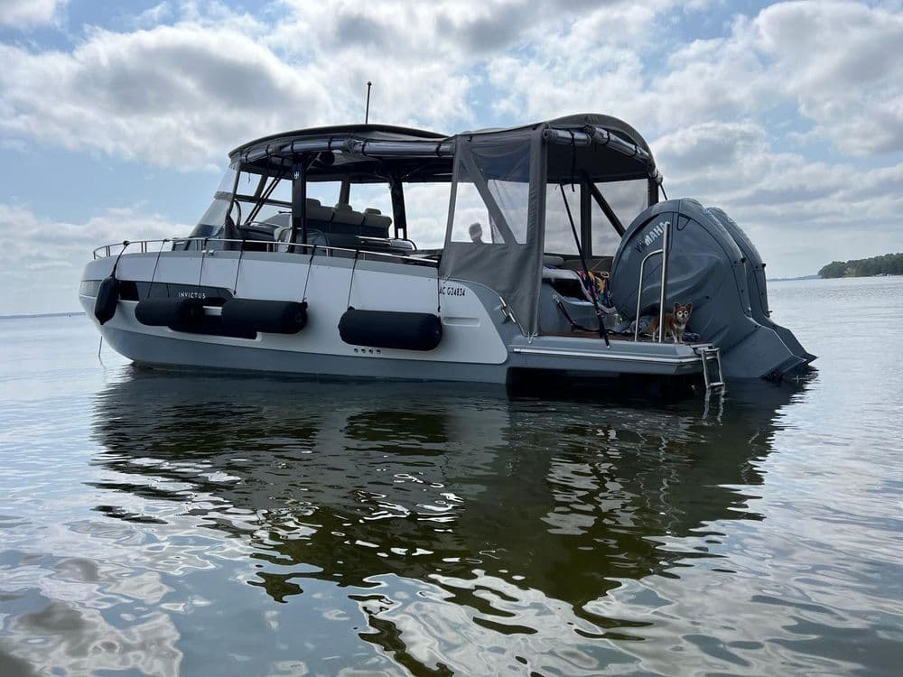 INVICTUS 370GTS - Photo 11