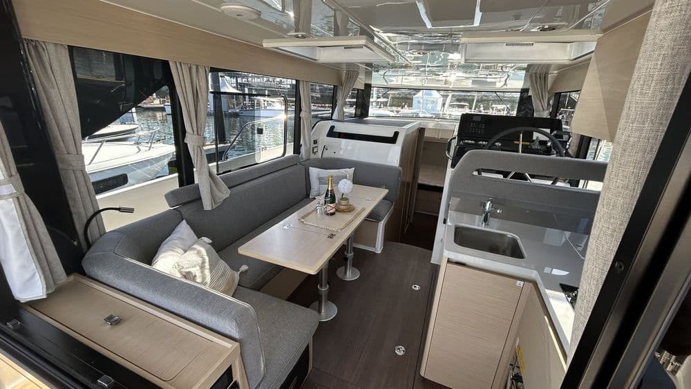 DELPHIA 11 SEDAN - Photo 8