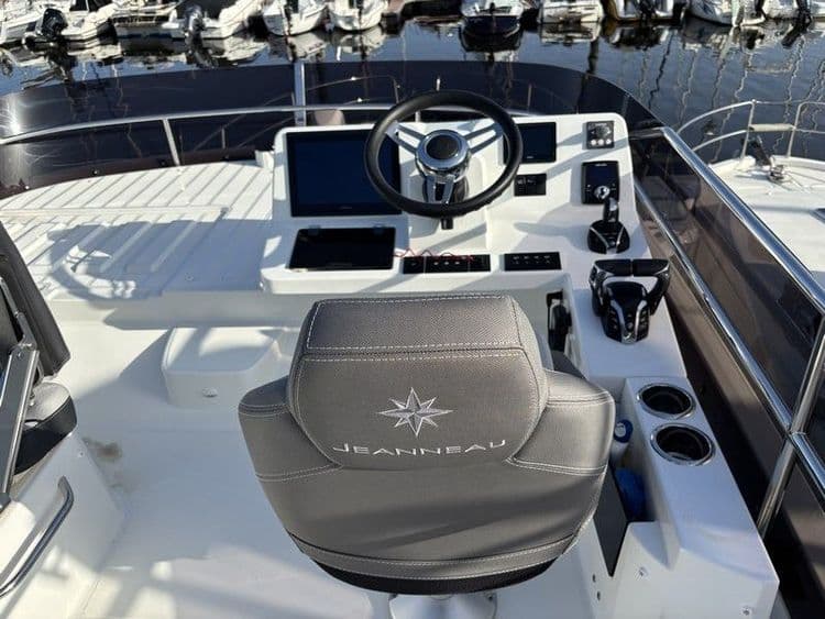 JEANNEAU MERRY FISHER 1295 FLY - Photo 19