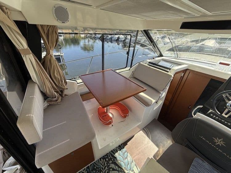 JEANNEAU MERRY FISHER 895 OFFSHORE - Photo 9