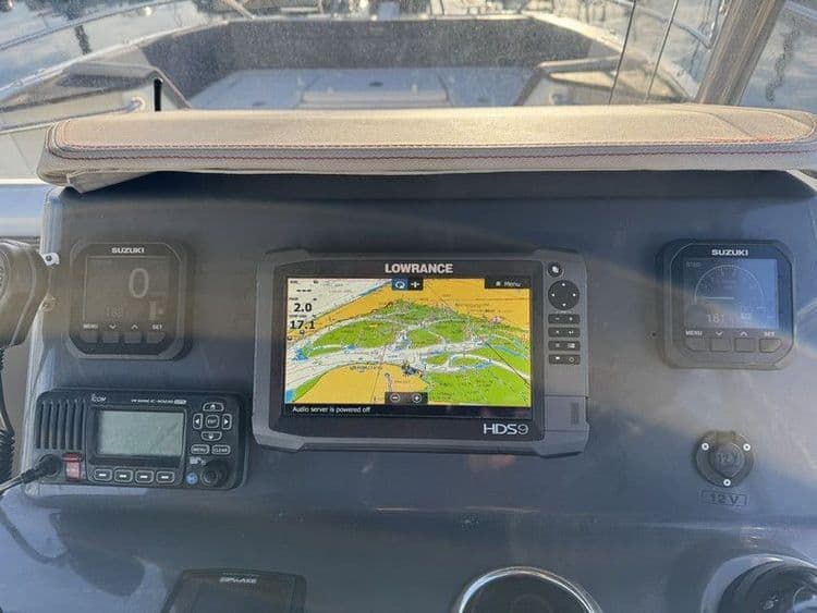 BENETEAU FLYER 8.8 - Photo 6