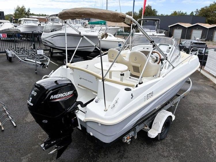 BENETEAU FLYER 550 SUNDECK - Photo 12
