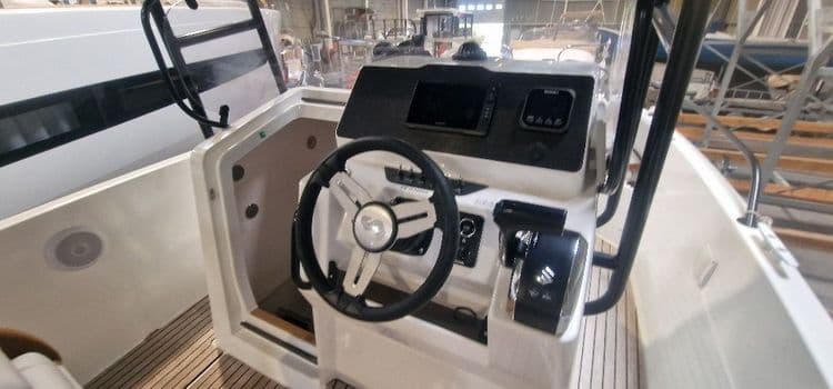 BENETEAU Flyer 7 Spacedeck Fishing - Photo 6