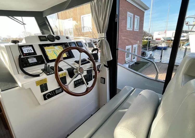 DELPHIA 12 SEDAN - Photo 34