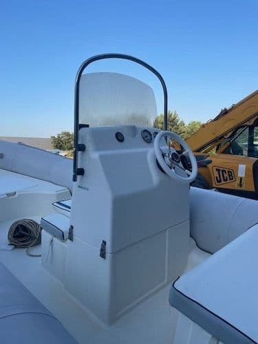 BOMBARD EXPLOREUR SB 550 - Photo 8